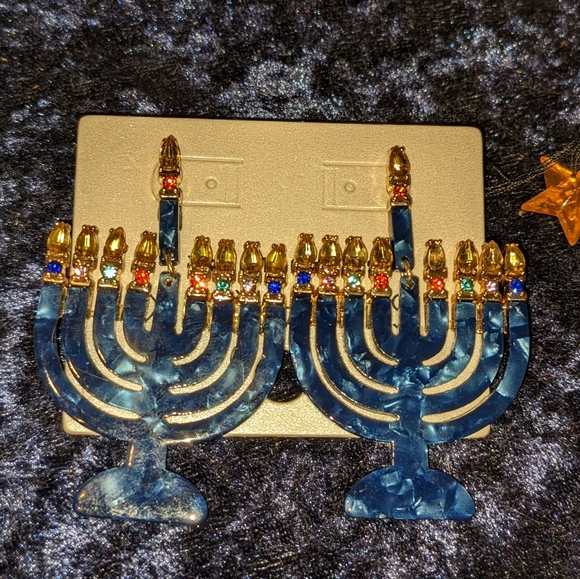 Menorah Earrings Brand New - Picture 4 of 4